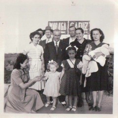 Inmigrantes Invisibles : un cuento de navidad en directo con Carne Cruda