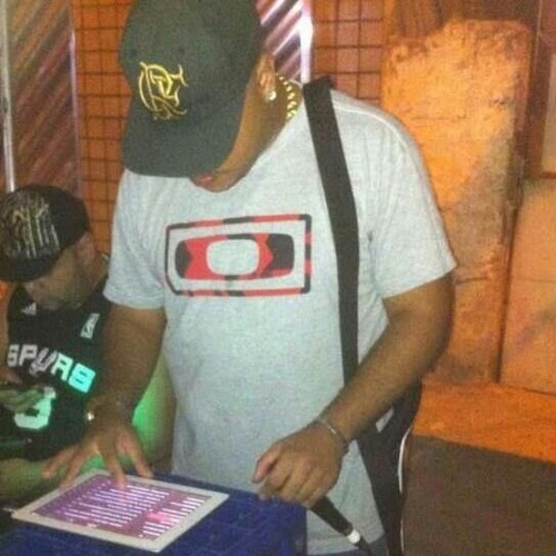 EU SOU DA TROPA DO ESCADÃO E AKI NINGUEM VAI ENTRA (( DJ RAMON DO ESCADÃO ))