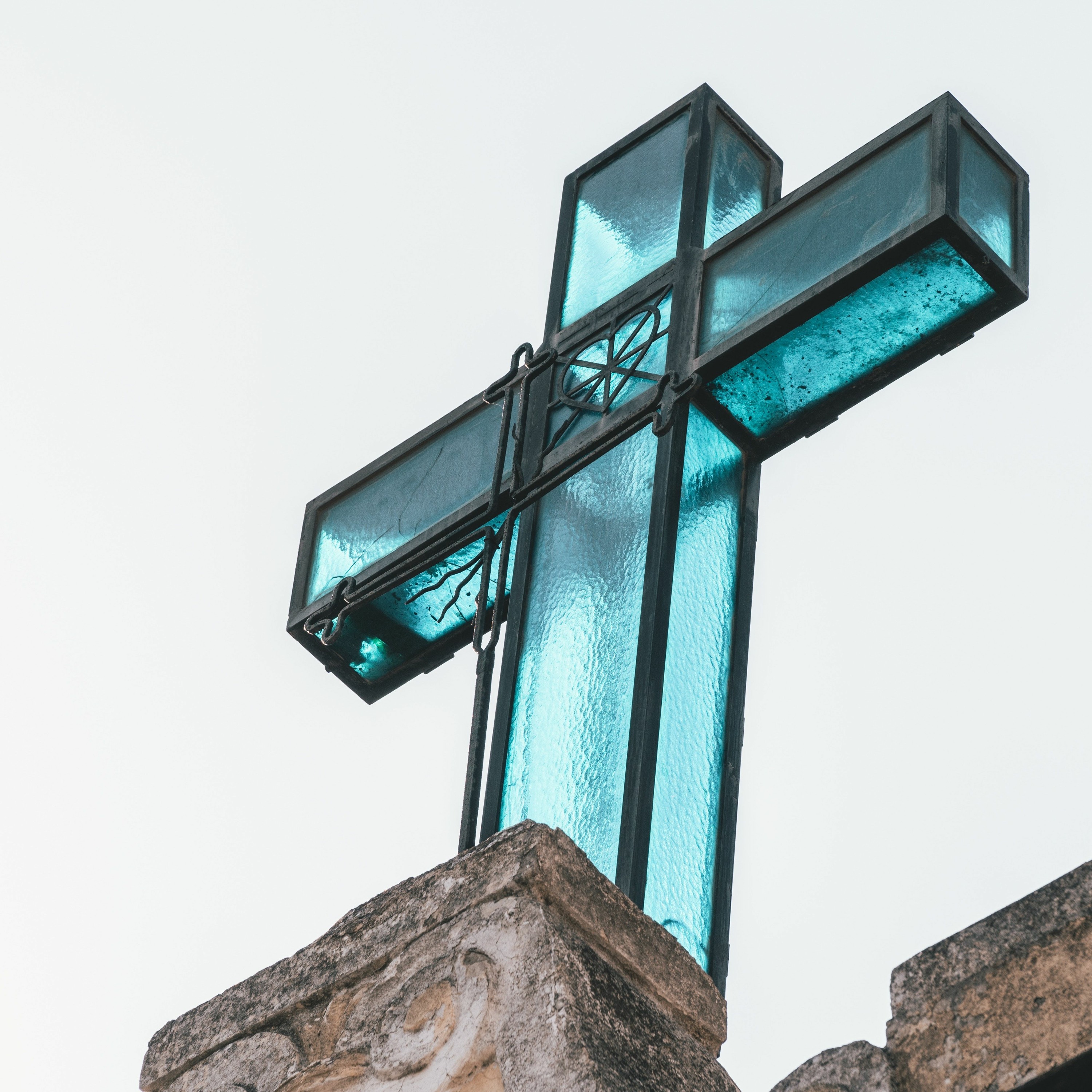 2019 04 18 Travelling Through Tough Times, Take Up Your Cross Daily by Rod Woods episode artwork