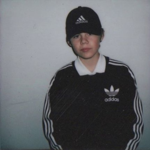 The Kid LAROI - Moving Ft. Lil Skies