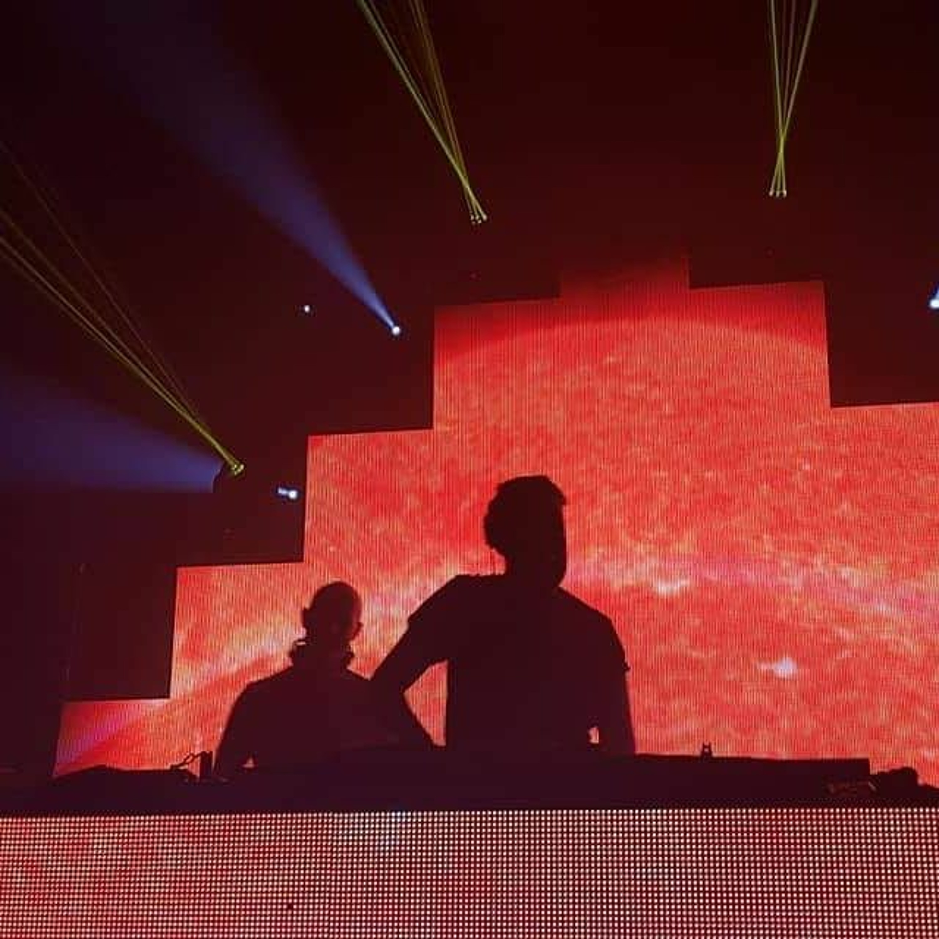 Paul Thomas presents UV Radio