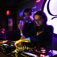1900 : 2000 Torie – Sayonara Sun, Hello Moon