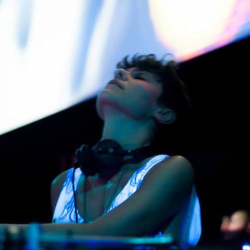 Vicky Groovy Is Back