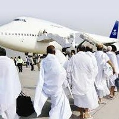 إيه الجمال ده بس 😍 هلا رشدي تبدع في يا رايحين للنبي الغالي هنيالكم وعقبالي 🤲 ...