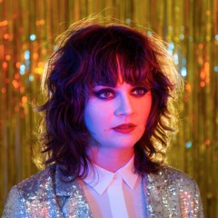 Kate Davis - Daisy