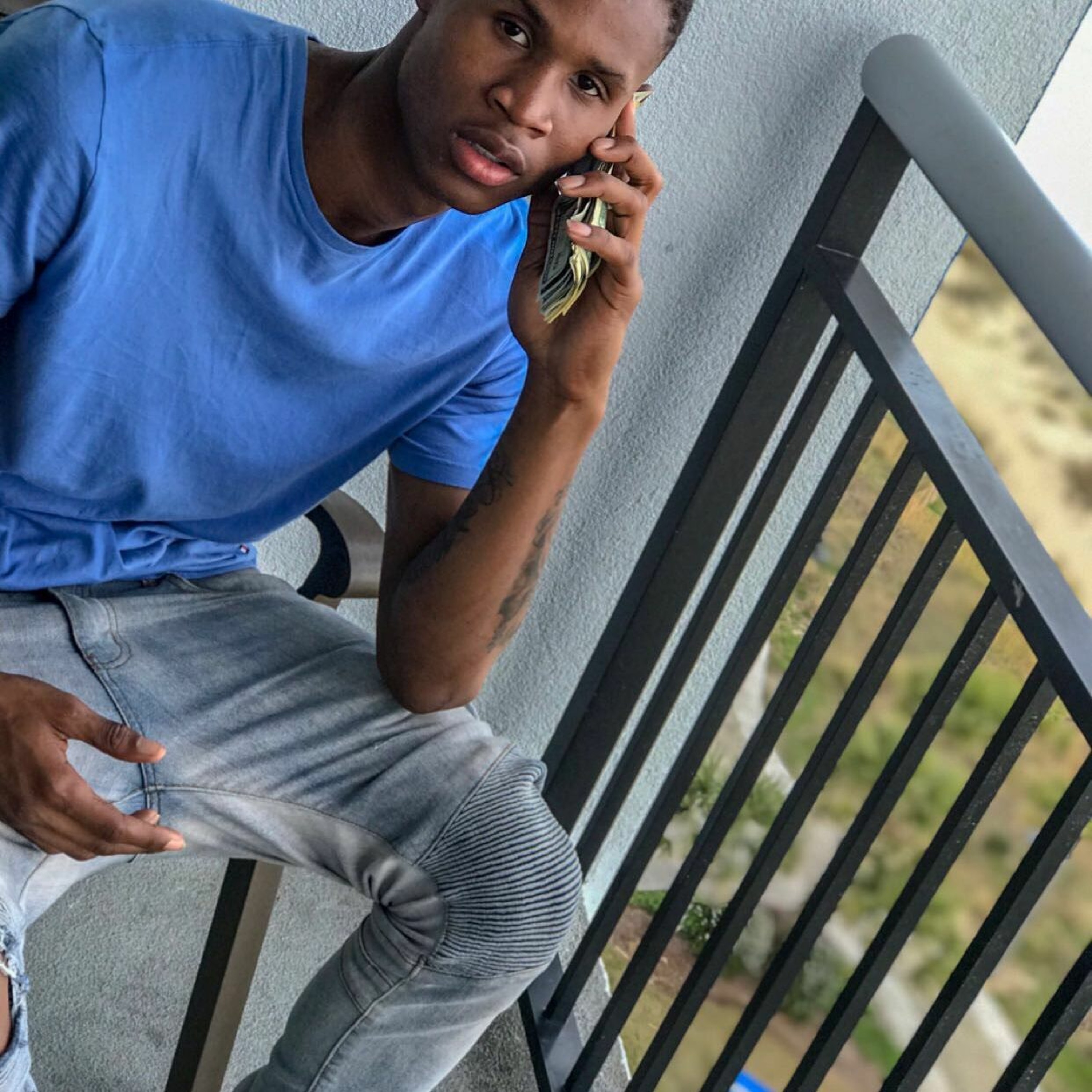 Cam Behind The Cam