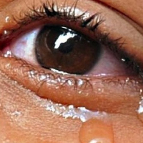 crying images in love