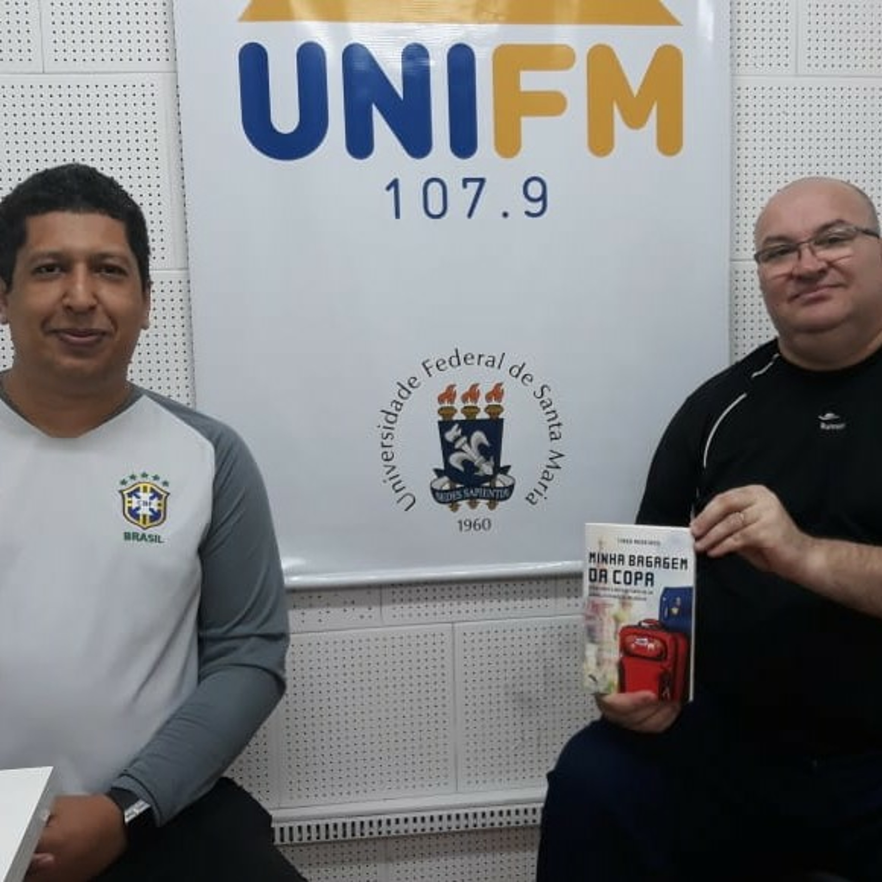 Editoria 107.9 - Gilson Piber entrevista Tiago Medeiros sobre o livro Minha Bagagem da Copa episode artwork