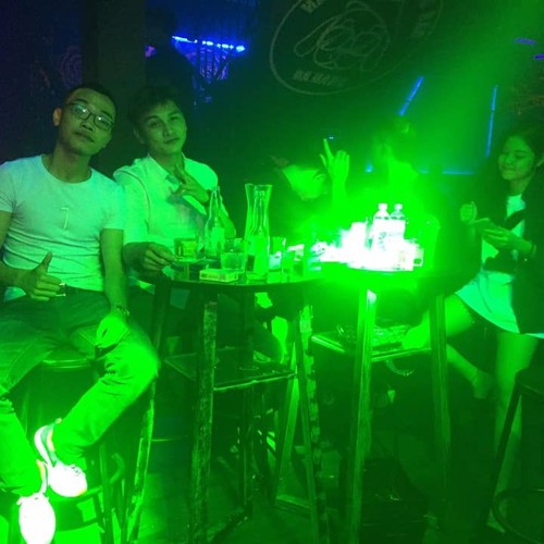 QUÊN EM TRONG TỪNG CƠN GIÓ