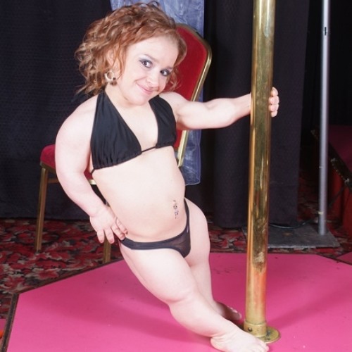 Redhead daddy shorts midget