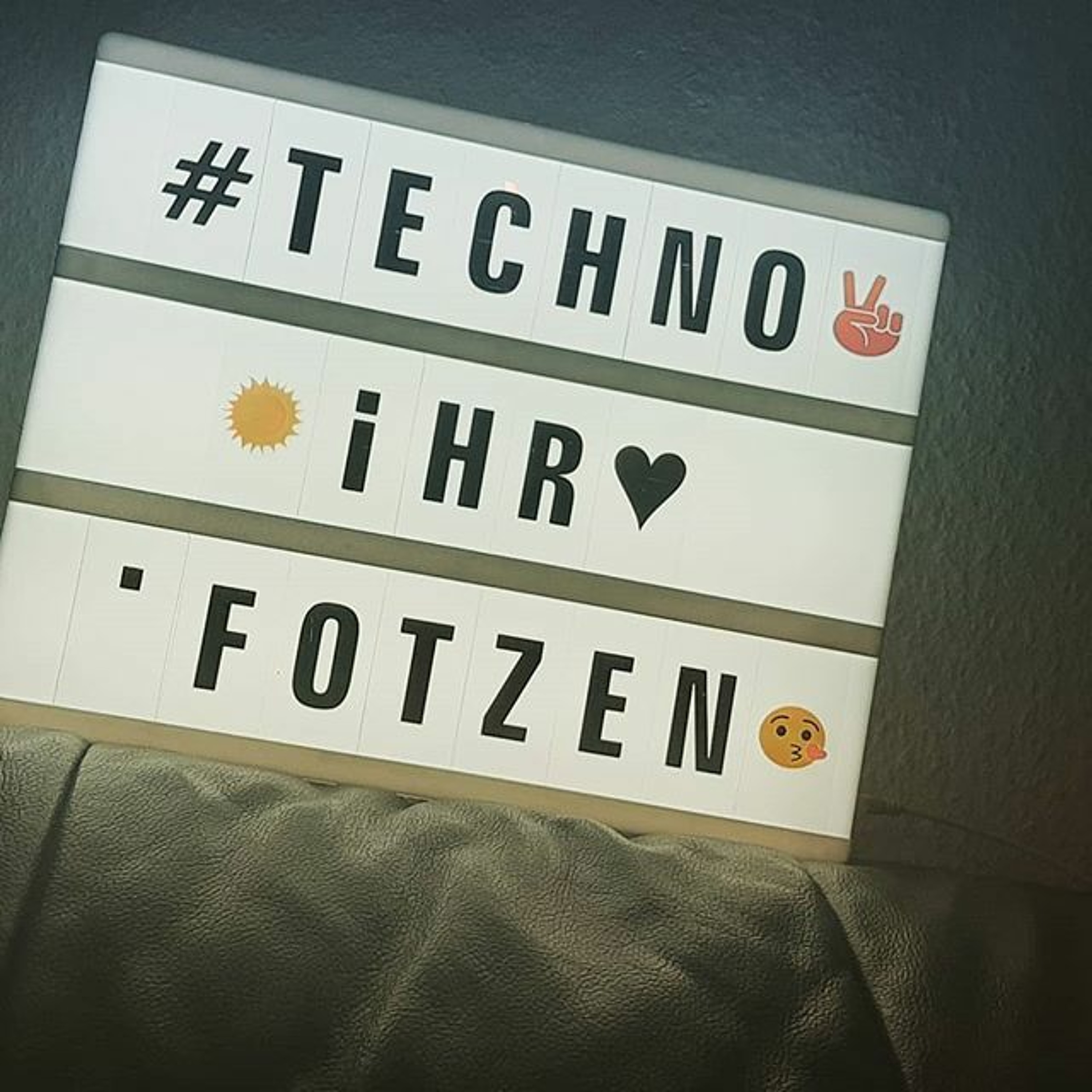 TECHNO IHR FOTZEN @Störfrequenz