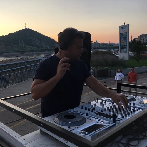 Meszi - Sunset By The Side Of The Danube (part1)