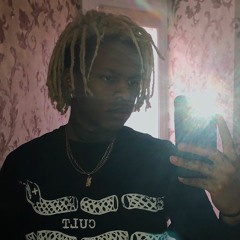 LiL LARCENi - Rockstar