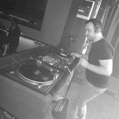 Eric Moore - Live @ Open Up, The Loft