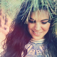 3. Era Una Rosa (Magdalena Matthei)