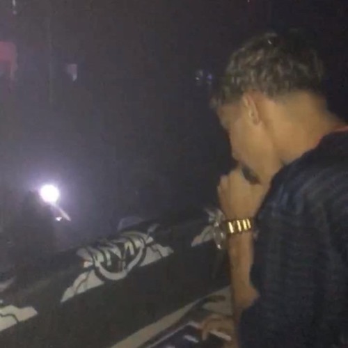 'MTG - PITBULZADO LORATCHOO { DJ KN DE VILA VELHA } SÓ AS NEURÓTICA 2039