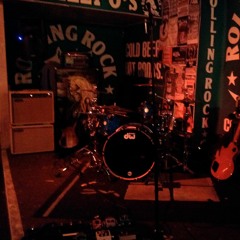 Instrumental Idea - You know ... give the singer a break