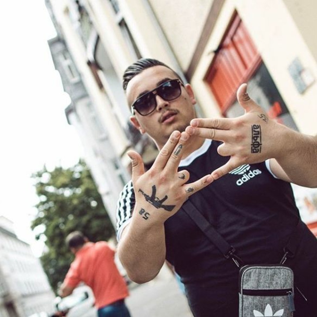 artworks-000539258619-y9b5vz-