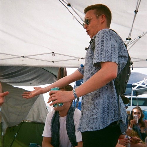 Everyones Standing No Ones Dancing