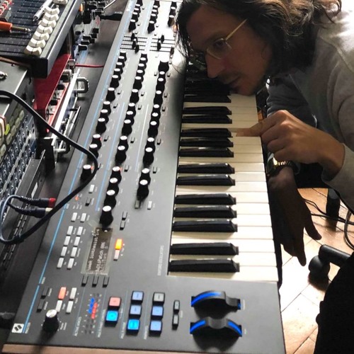 Summit novation sale