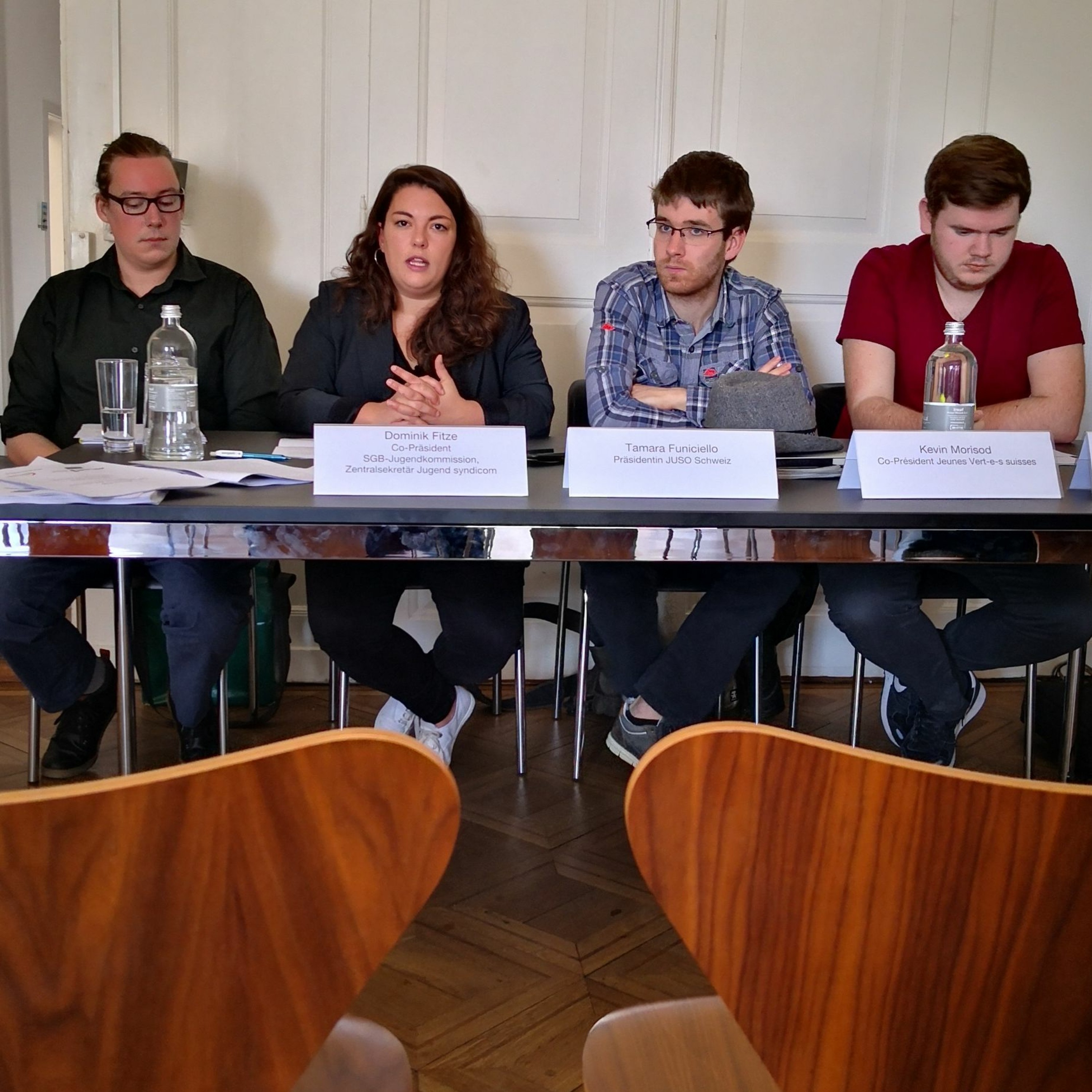 AHV stärken und Pensionskasse abschaffen? Junge Linke und Grüne wollen Systemwechsel episode artwork