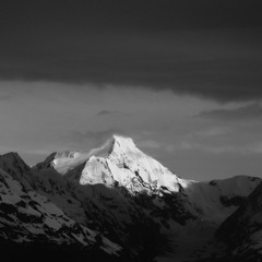 Kiss or Kill: Confessions of a Serial Climber; Glitter and Despair #003