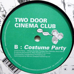 Two Door Cinema Club - Costume Party (Lowlands 2010)