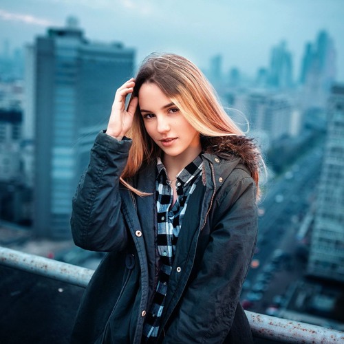 Xotinim qanday siydi Porno: Kop erkaklar navbatma-navbat qizning ichiga kirib ketishadi