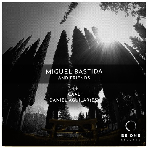 01 Miguel Bastida, CAAL - Full Moon (Reedit 2019) MST