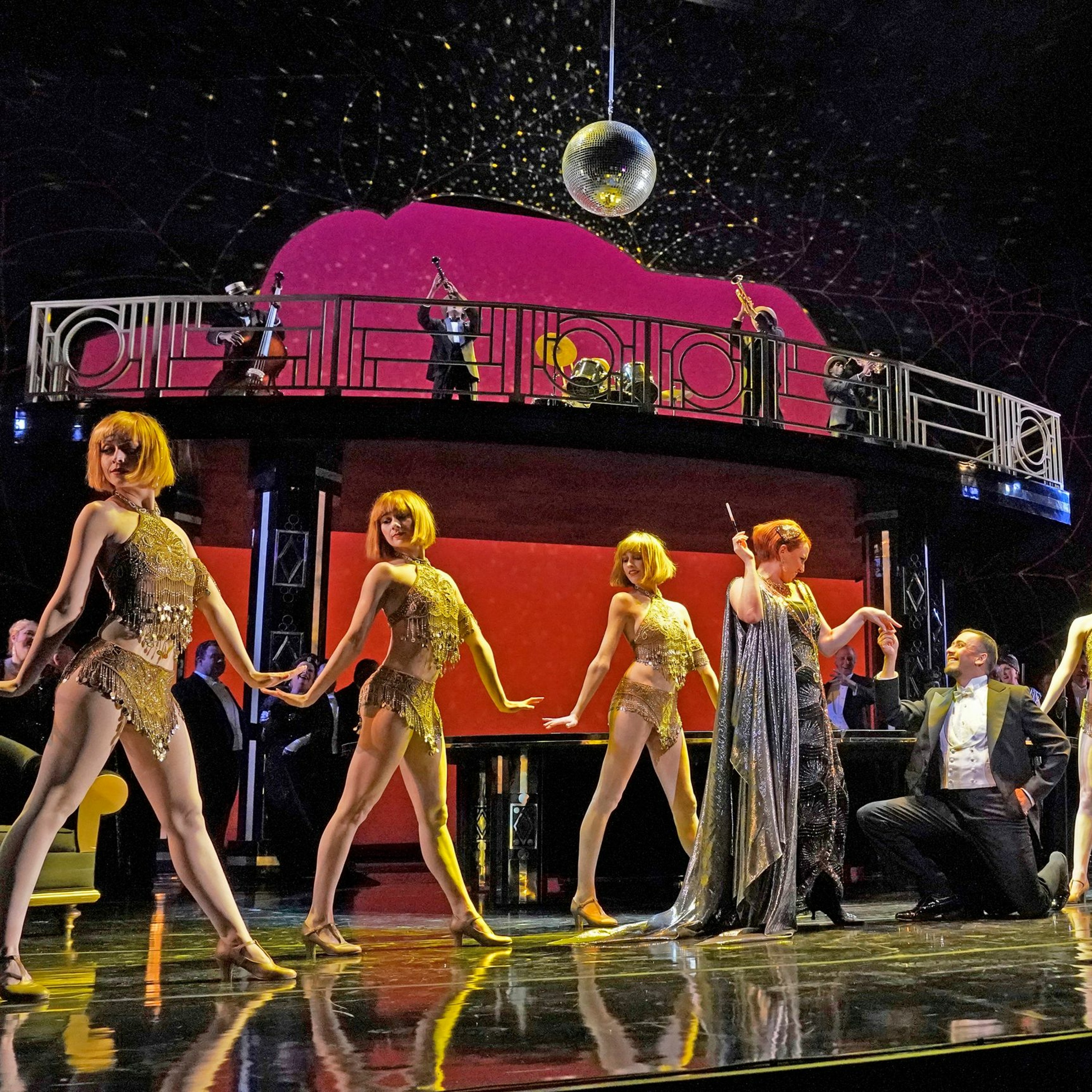 LA Opera Podcasts: Behind the Curtain