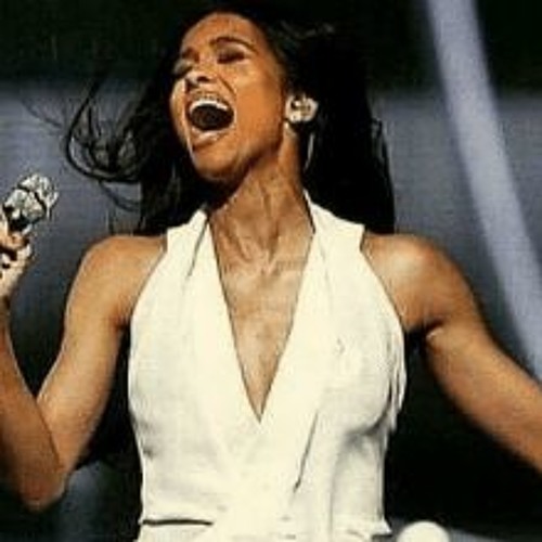 CIARA X CASH FROM HASH