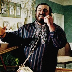 01 Pavarotti Room Service