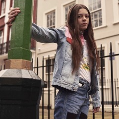 CoUrTnEy Hadwin - Pretty Little Thing [ErieLake Musicollage Ltd. Myxx]