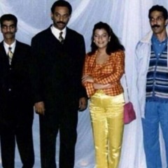 مثلك خالقه ربي ضيا للكون وكيف أحبسك بصدري؟