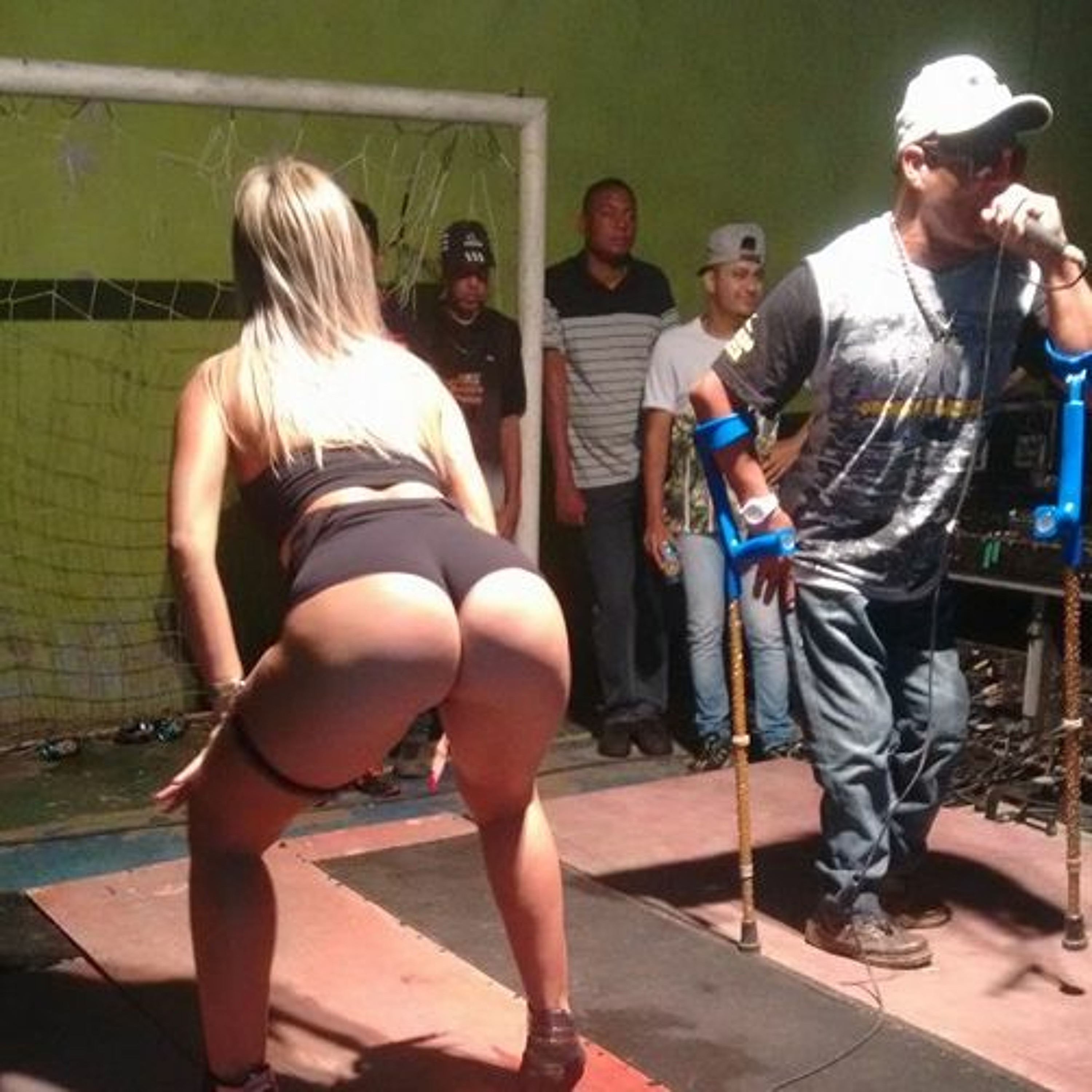CAPELA MC NEGO MULETINHA - ELA DA AULA NA PIROCA