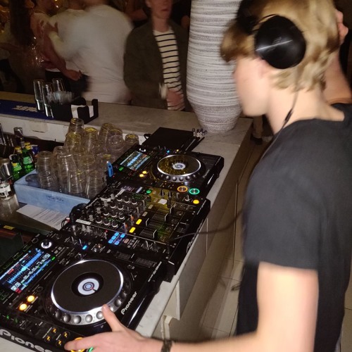 Under Control VS SOS