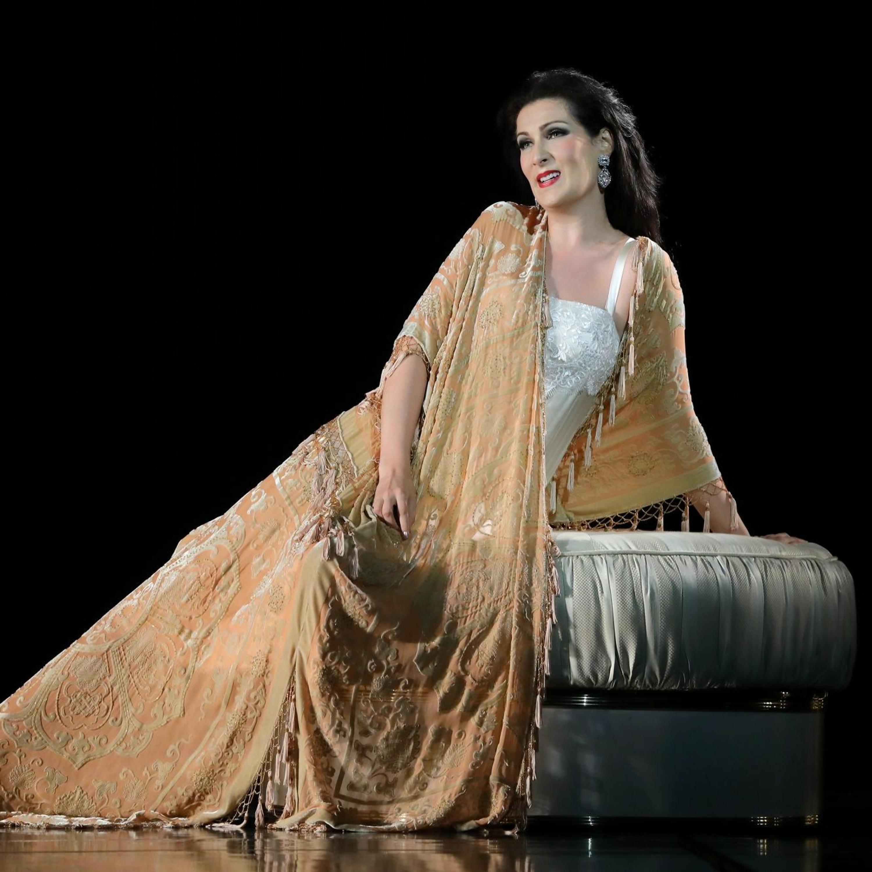 LA Opera Podcasts: Behind the Curtain
