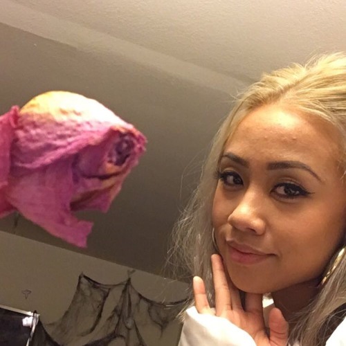 sad bitches link up