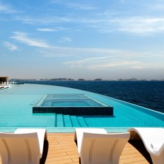 SexyHousePoolside2019