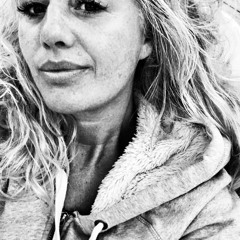 You are not alone- Mix session Elisabeth Finstad aka Dj Therapista