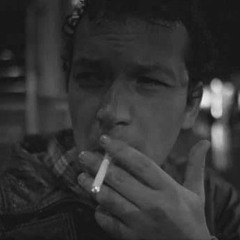 Hepimiz Hayallerimizin Kurbanıyız