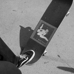 SKATEBOARDFAHRENMACHTSPASS (prod. by gluccsury)