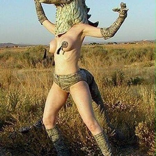 Psymbionic Hypnotoad Dylan Thomas Remix