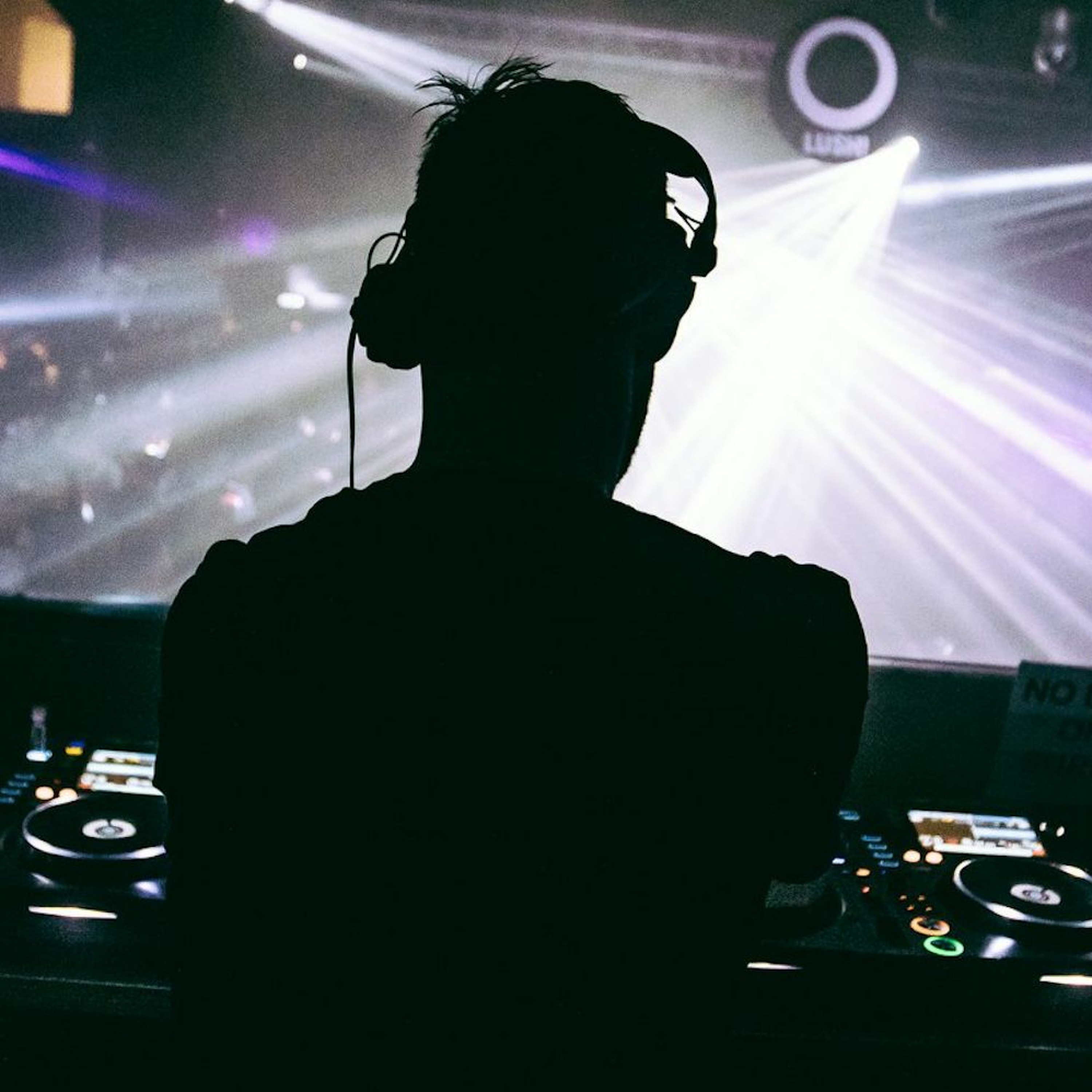 Paul Thomas presents UV Radio