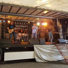 Let Me Entertain You (Robbie Williams)