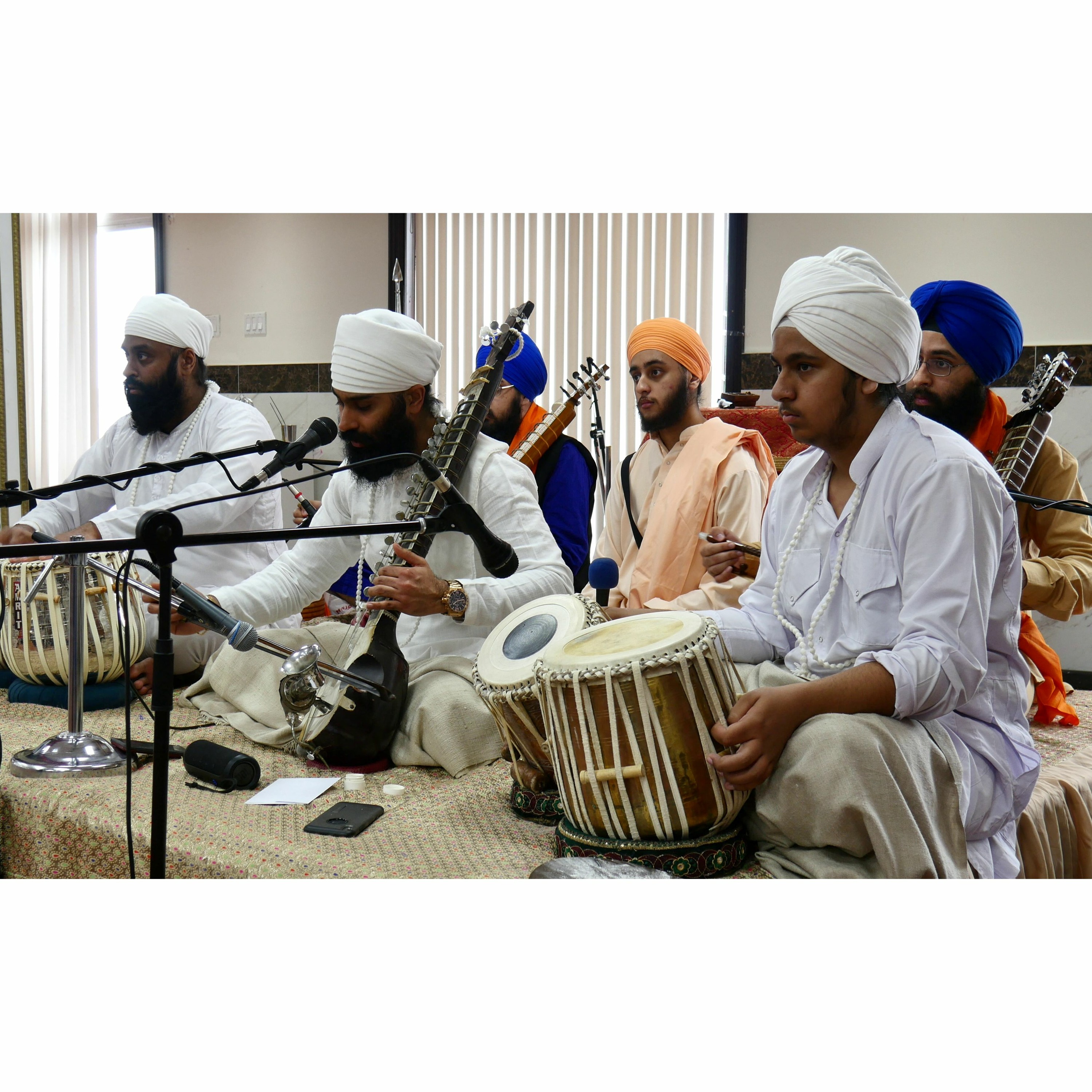 Bhai Rattan Singh, Bhai Gurmukh Singh - Maagh Biteet Bhe Rut Faagun Aey Giee Sabh Khelat Horee episode artwork