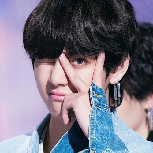 BTS's V Gives Update On His Injury While Traveling Back To Korea
