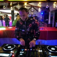 We love house music