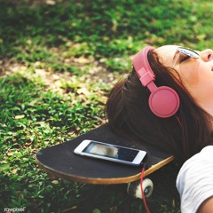 Summer Picnic Music Basket: A complete meal of various artists