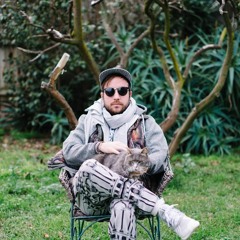 idiosyncratic mix tape (4 heads with tales)